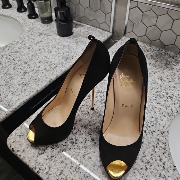 Christian Louboutin Black Suede Open Lips - Picture 3 of 8